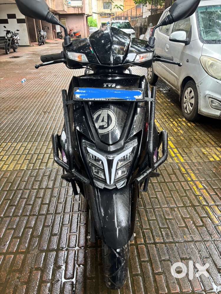 TVS/NOTRQ 125 super squad, edition top model BT ending model