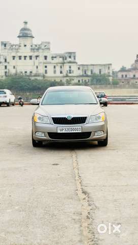 Skoda Laura Ambition 2.0 TDI CR MT, 2012, Diesel