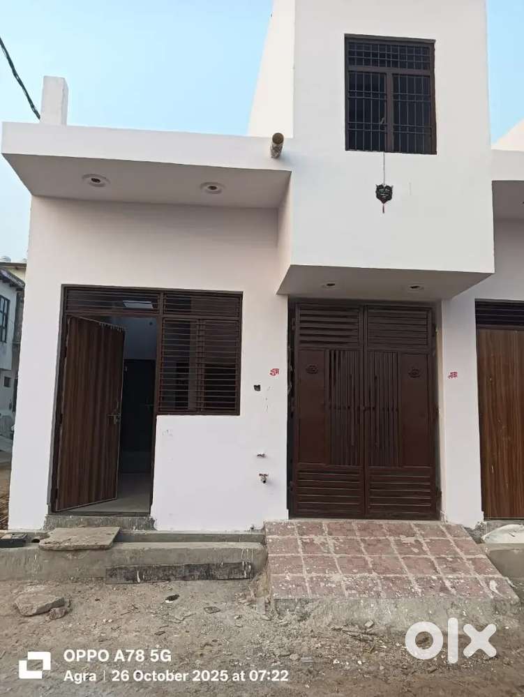 60 वर्ग गज का मकान मात्र 1800000 में,पीलीपोखर ,हाथरस रोड पर,आगरा