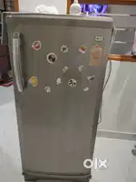Single Door LG 3 star fridge(185 L) with fridge stand