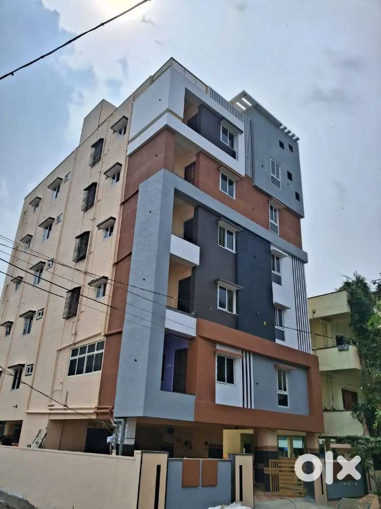 New apartment vepagunta junction gvmc lamits 95 ward laxmipuram juncti