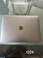 Macbook air M1 2022