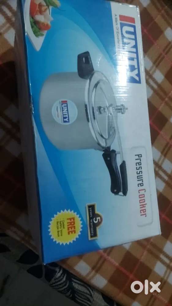 Pressure  cooker 5 litter new brand seal packed