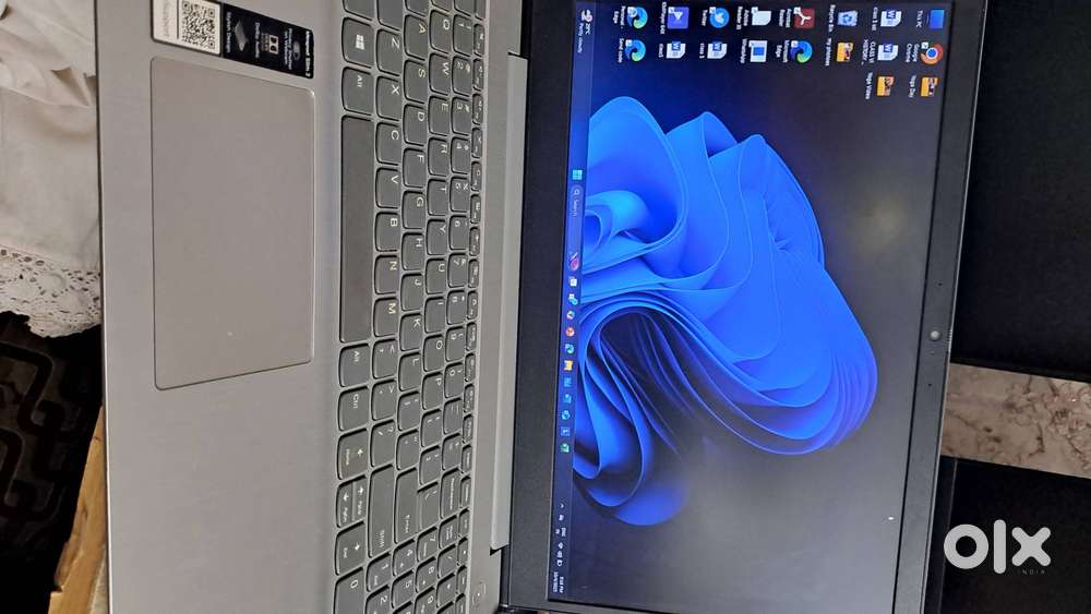 Laptop with positive features ,charger included