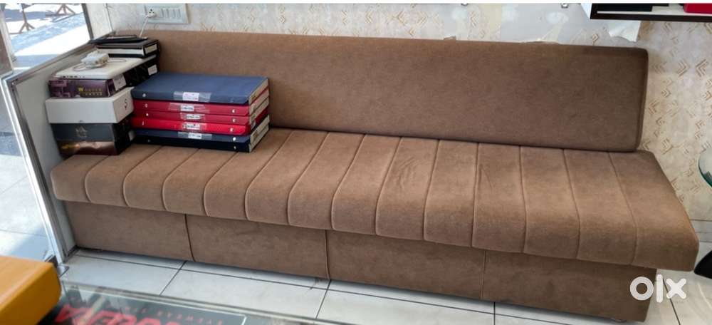 Avialable sofa/seti for office