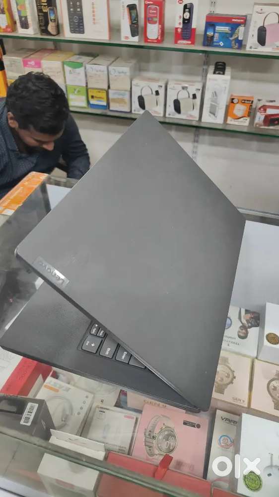 Lenovo laptop 8gb ram 1 tb harddisk 2gb graphics card