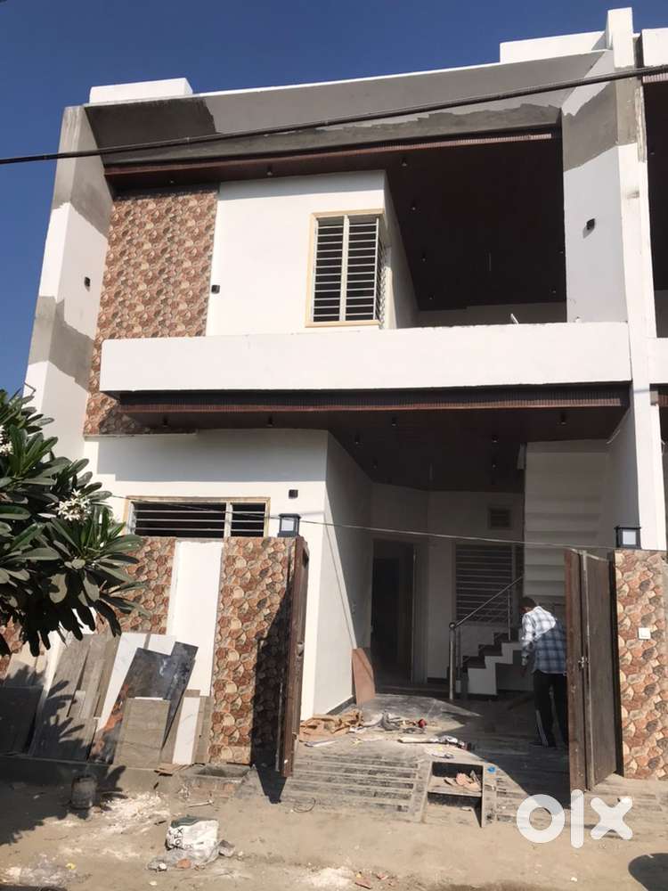 130 sq yard villa sale gated society Basant avenue Dugri