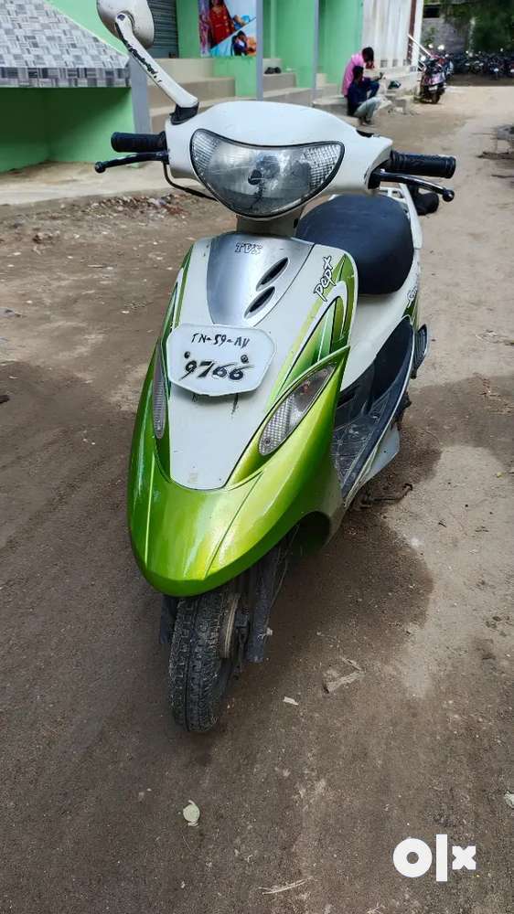 Scooty Pep Green and white