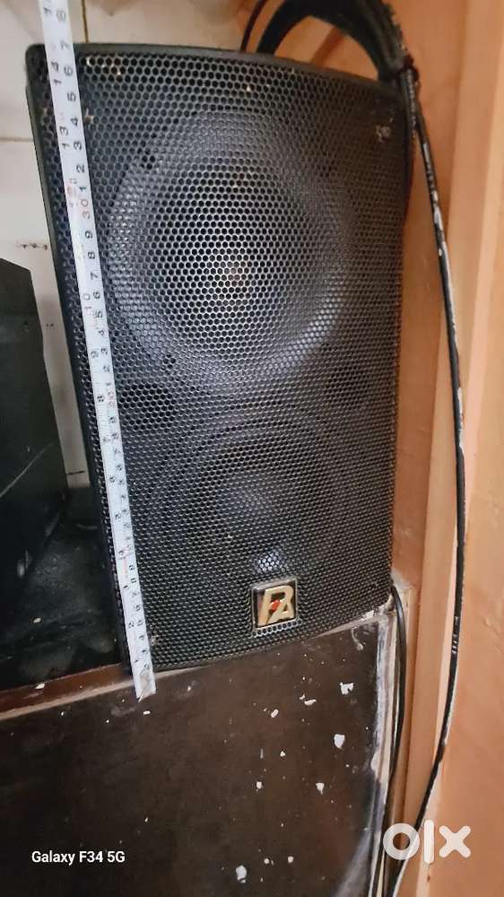 P Audio Spekers pair