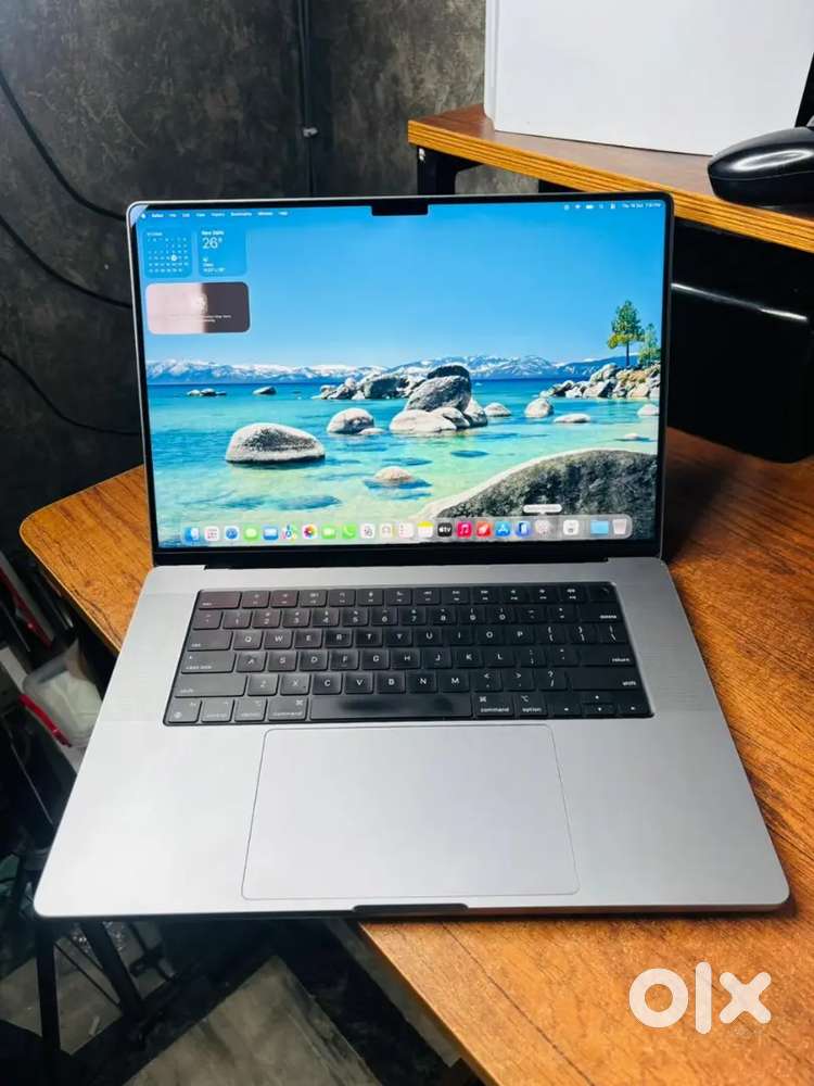 MacBook Pro M1 Pro 16-inch. 16GB  1TB SSD