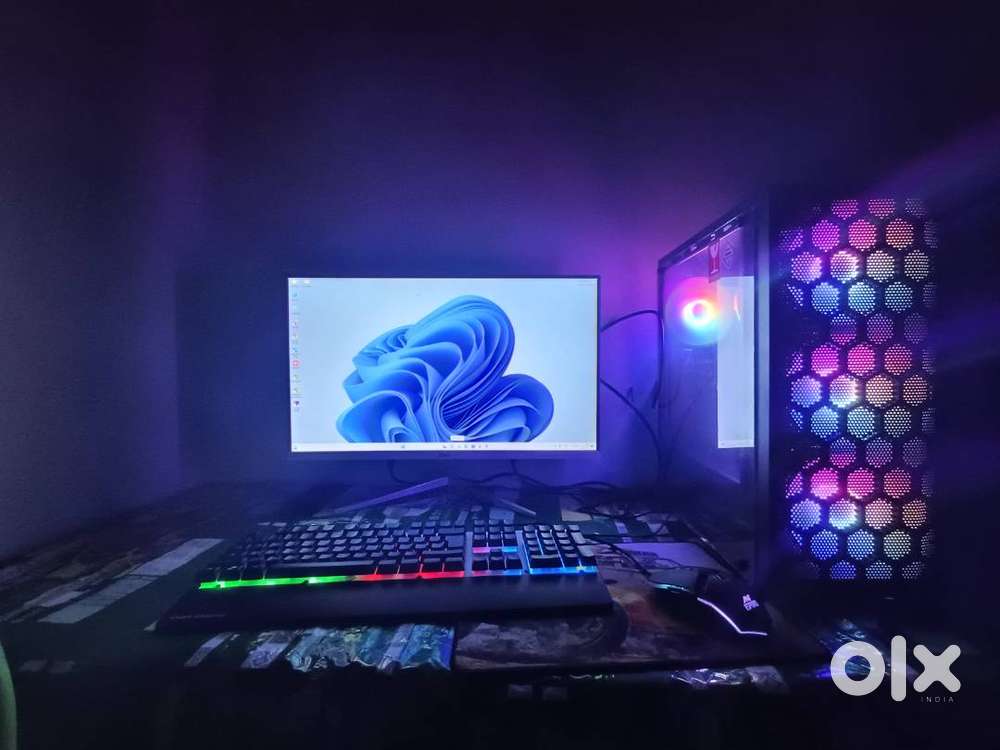 Computer 8gb ram ssd 552 power supply 650 prosesor raizoni3