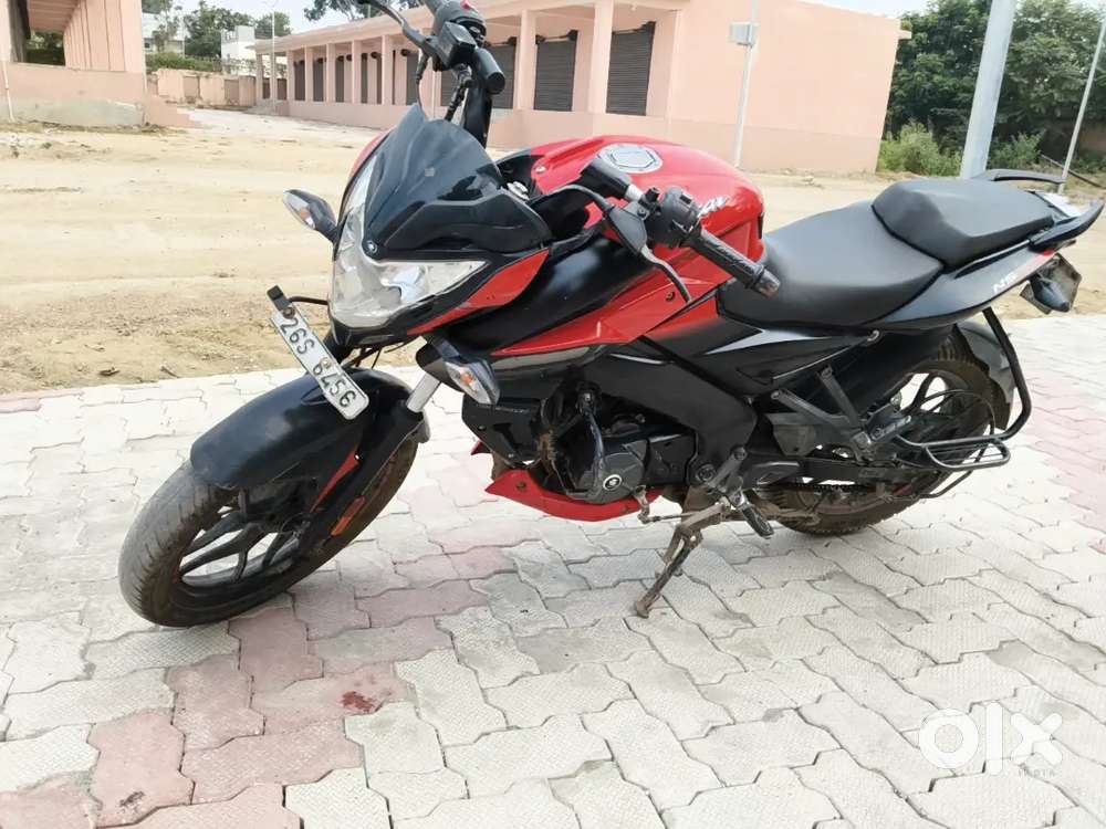 Bajaj NS160