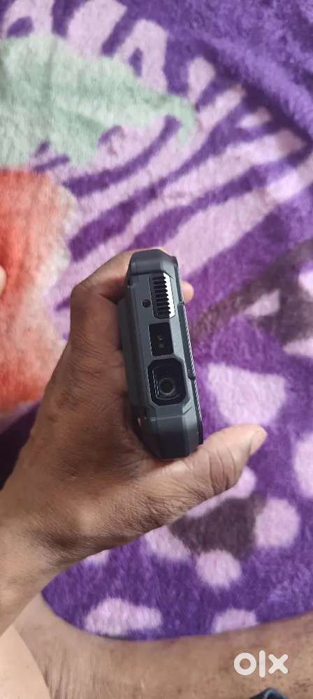 Tank 4 pro projector mobile phone