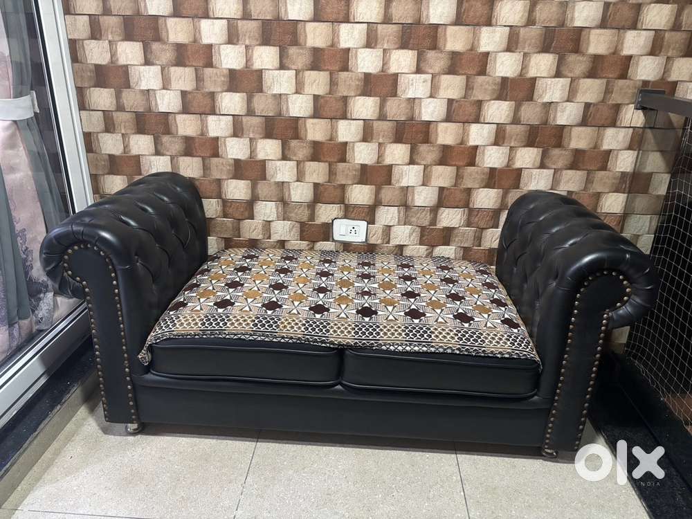 1 sofo with gud condition