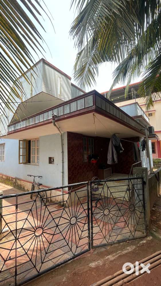 2BHK Independent house near Derebail for sale