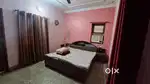 Fully independent AC single room for couples or bachelors in aliganj