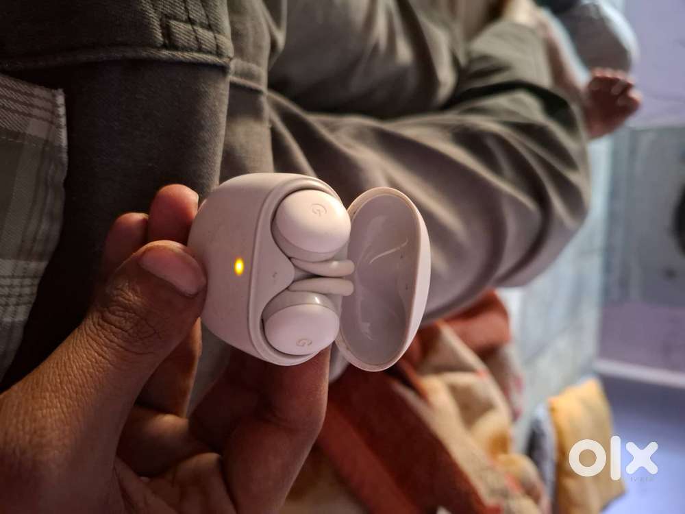 Google buds a series