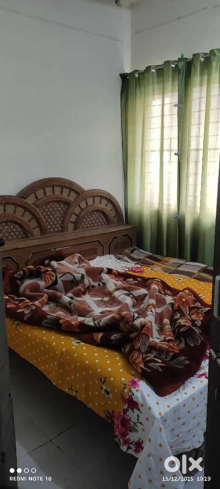 Fully Indipendent flat For  Room partner required