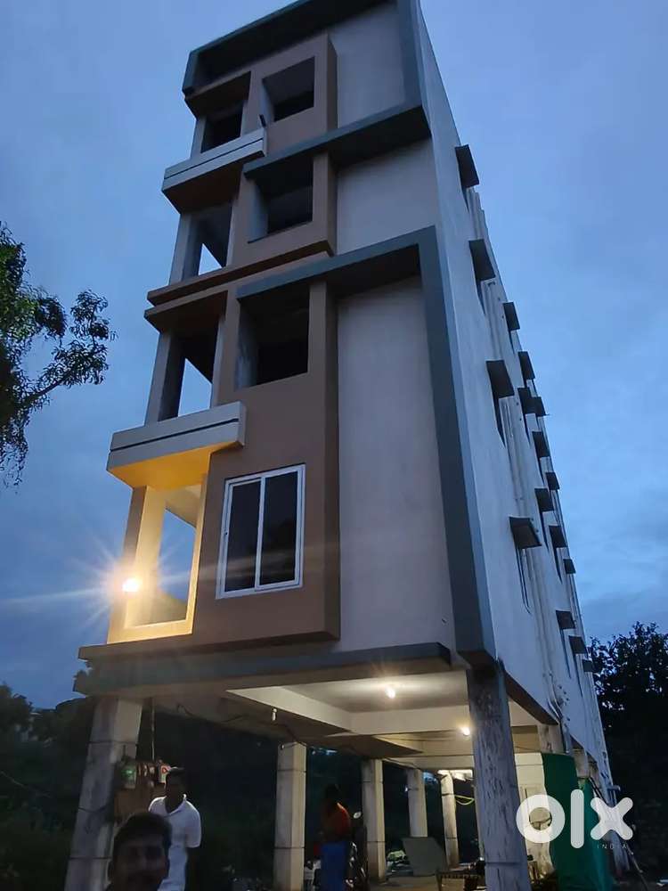 2BHK flat for sale in kommadi 1300sft for 50Lakhs,with interiors