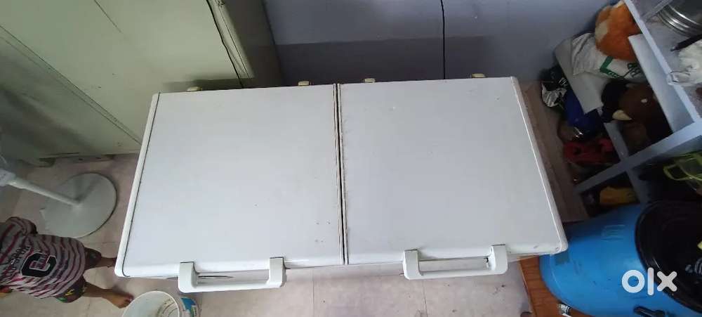 Deep freezer