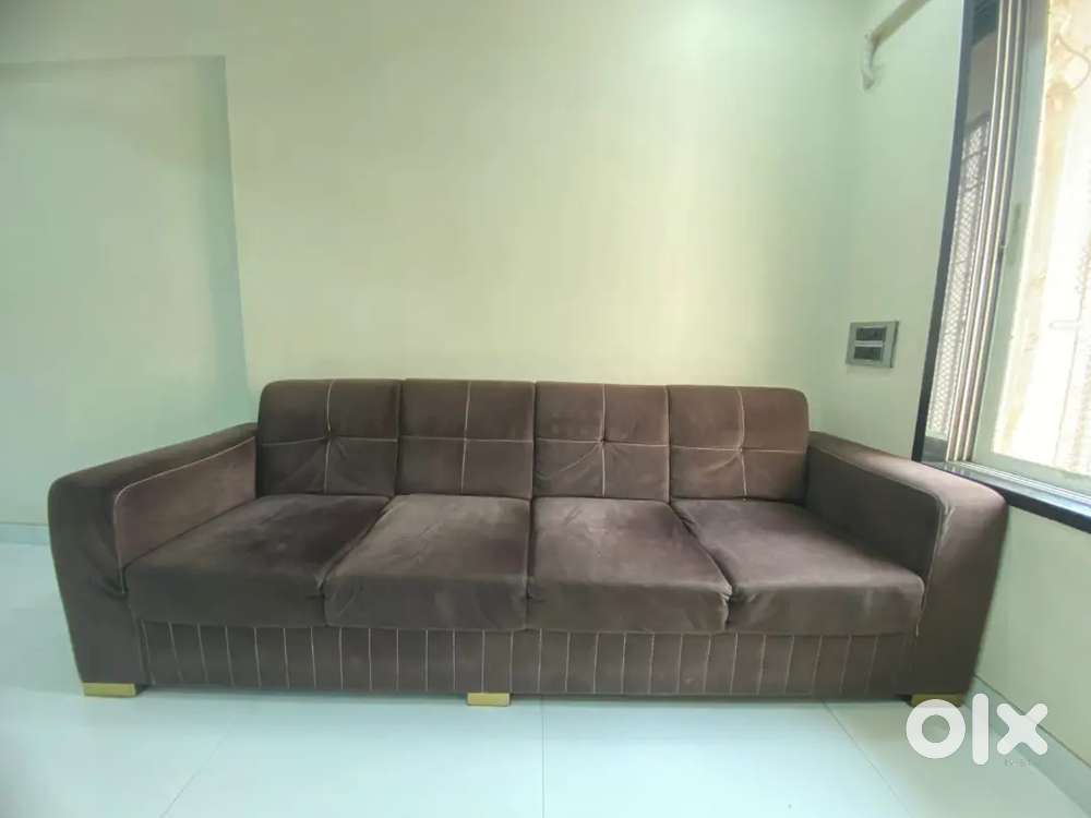 4-Seater Sofa Good look Sagwan Frames 8.Fite