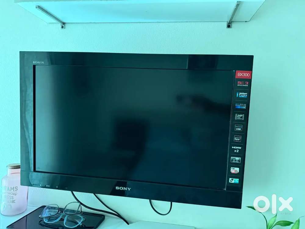 Selling best quality product due to shifting in new house all @25000