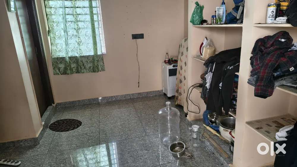 Single room in pent house