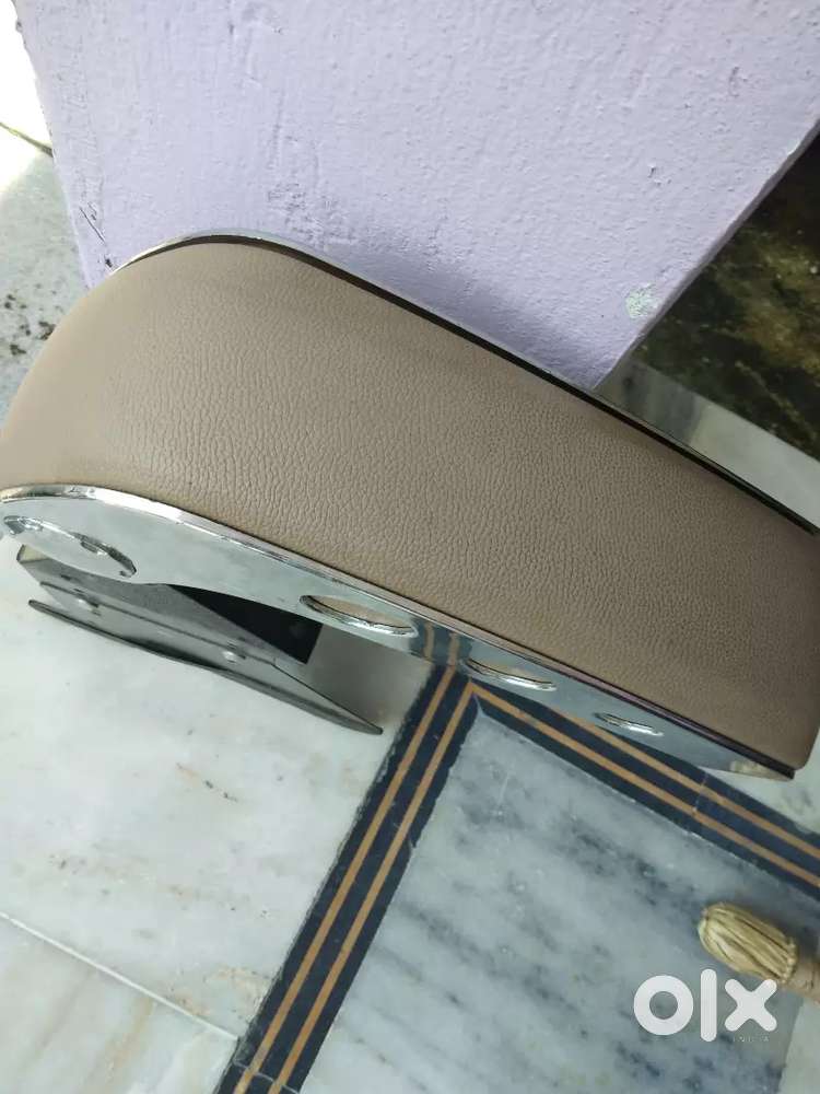 Car arm rest