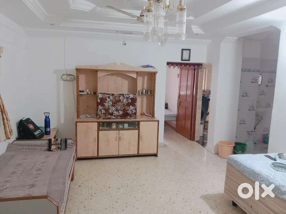 3bhk flat is to sell