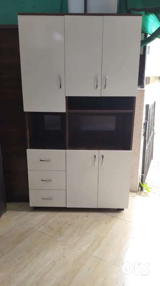 Modern Engineered Wood Kitchen Storage/Oven Cabinet (3.5ft x 6ft)