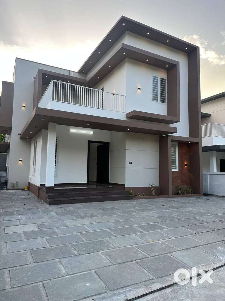 House for Sale – Mookannoor, Angamaly