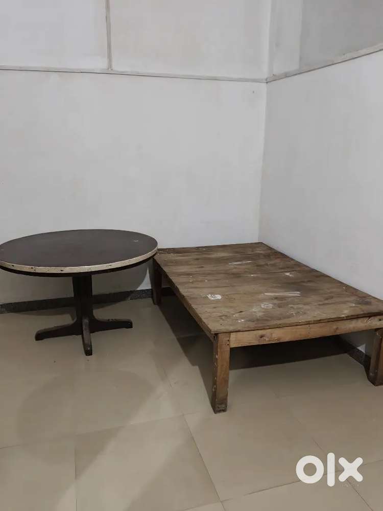 Single room set for rent