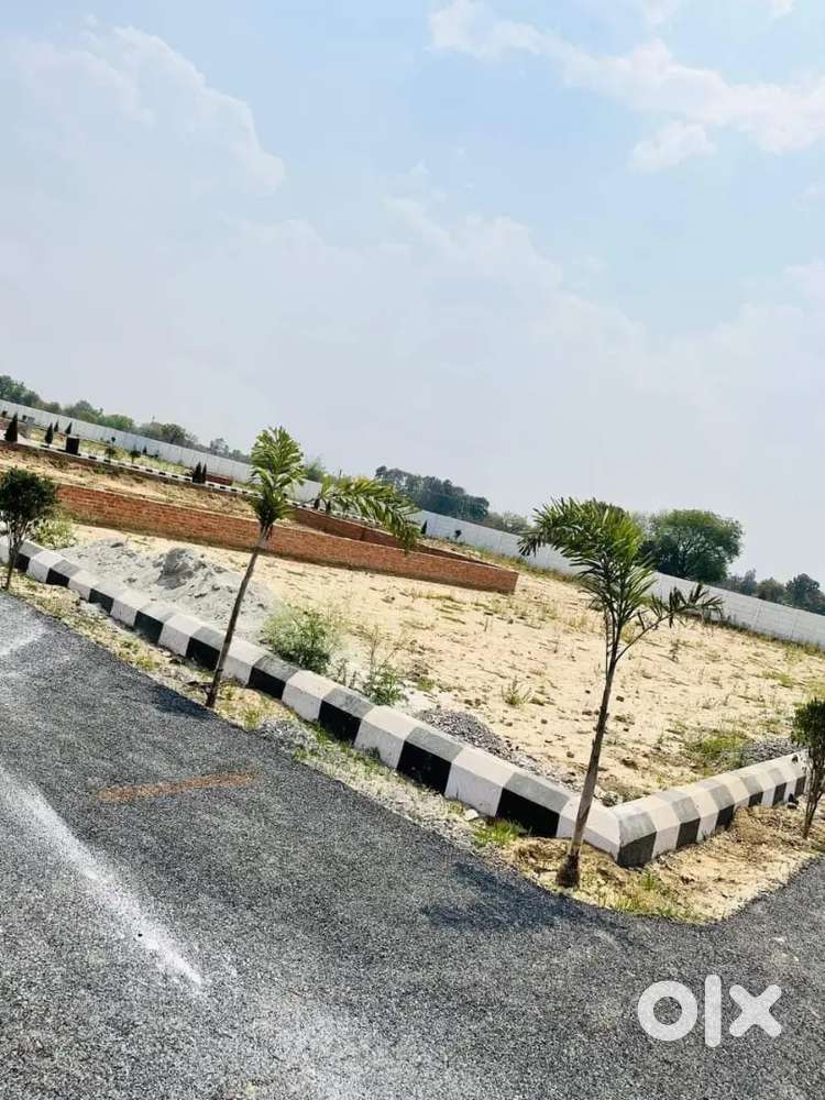 अप्रूव्ड सोसाइटी बेस्ट लोकेशन पर घर बनवा कर रहने योग्य जमीन