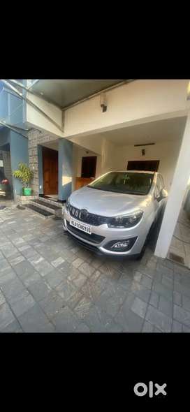 Mahindra Marazzo full option