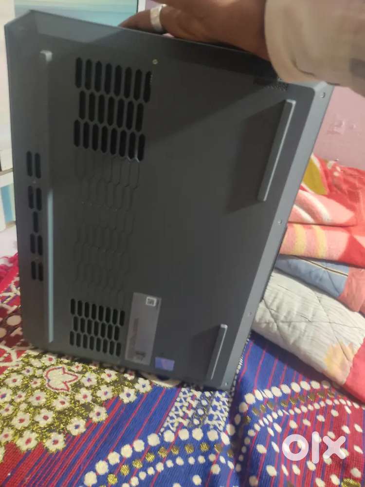 Lenovo LOQ 2025(use only 7 days)