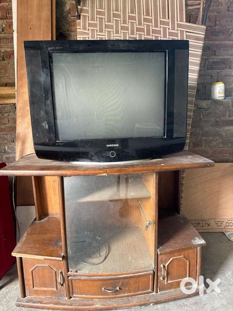 Samsung CRT TV with Wooden TV Stand (Good Condition)