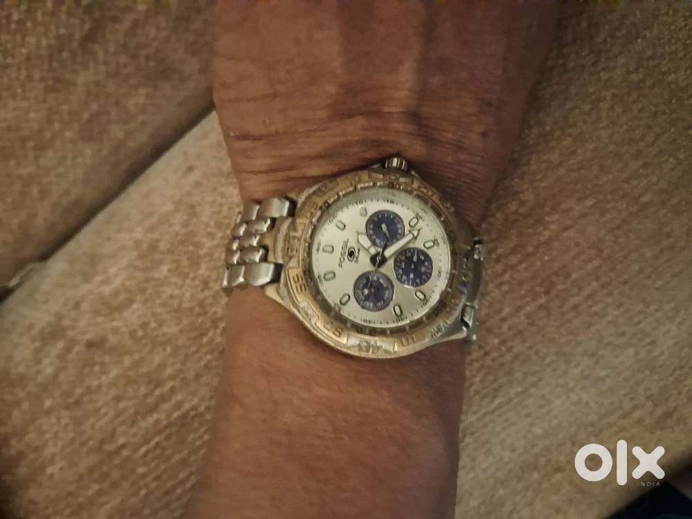 Fossil blue BQ8775 men's quartz watch.