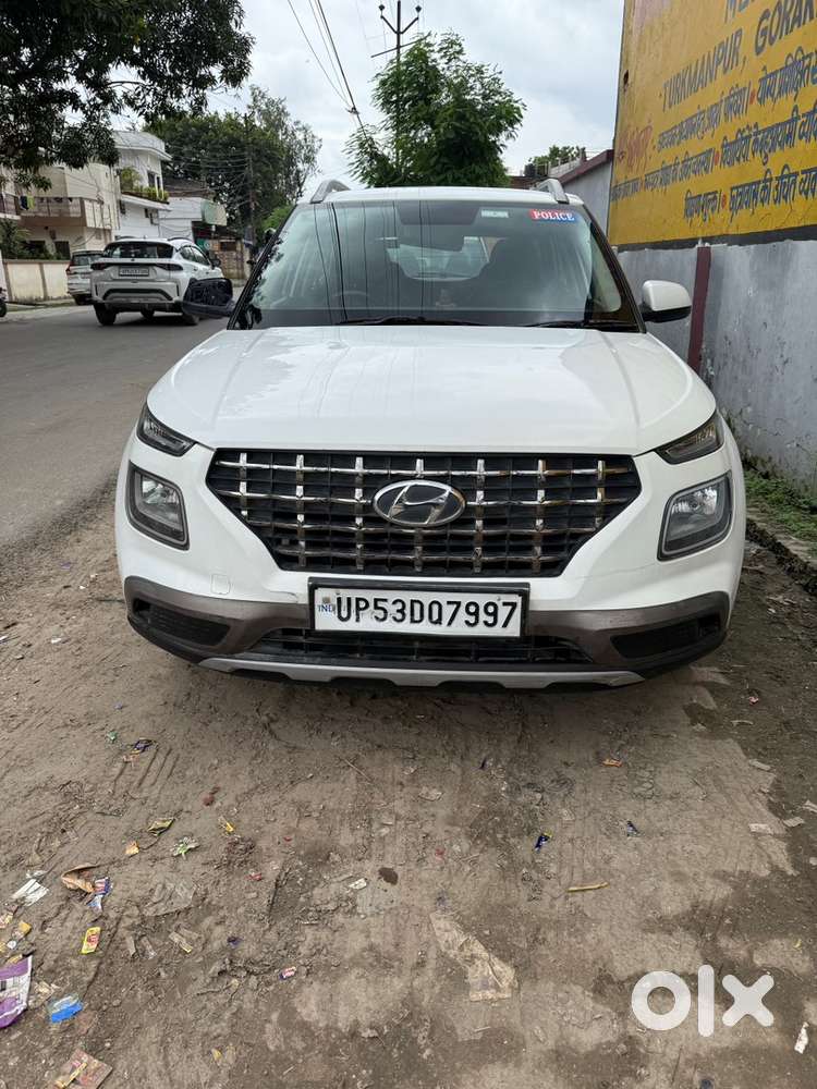 Hyundai Venue 2020 Petrol Well Maintained