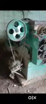 Leathe machine bechna hai chalu halat me hai