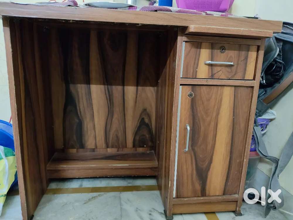 Study table or computer table