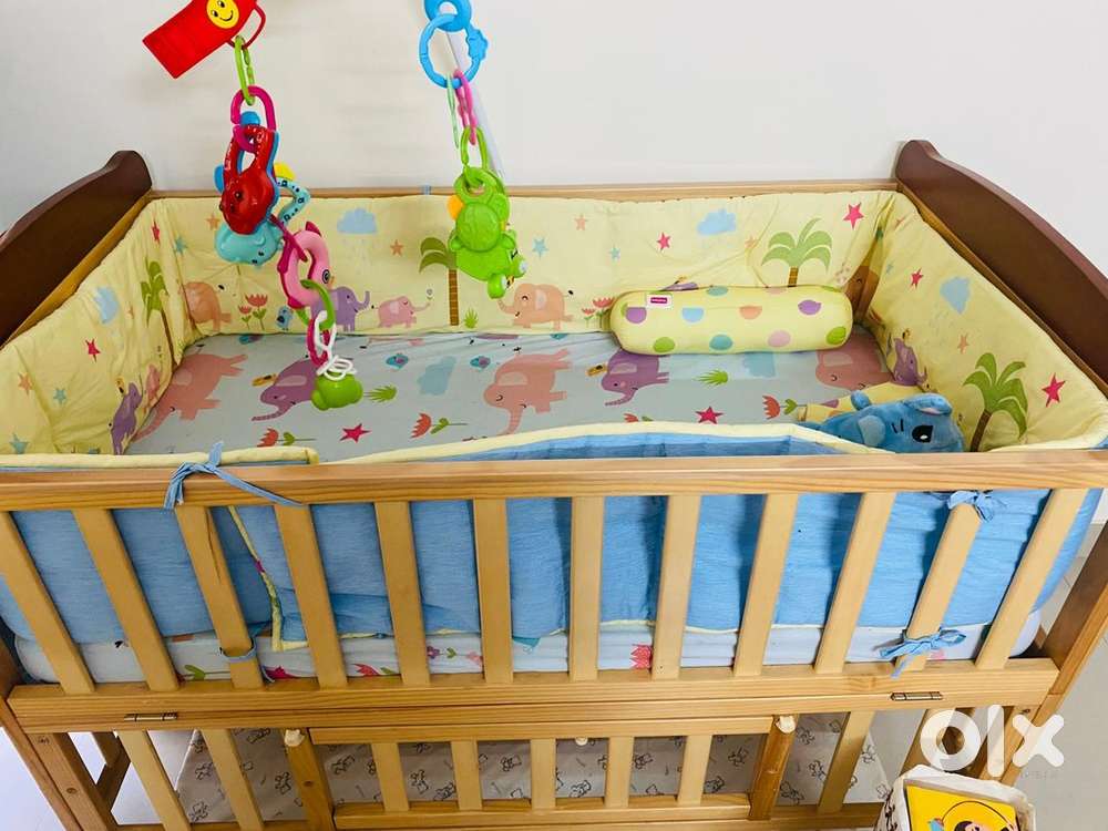 Baby Cot / Bed (Babyhug)