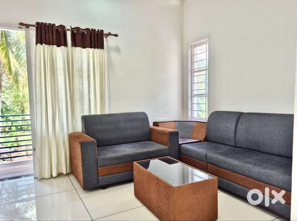 Fully furnished studio floor