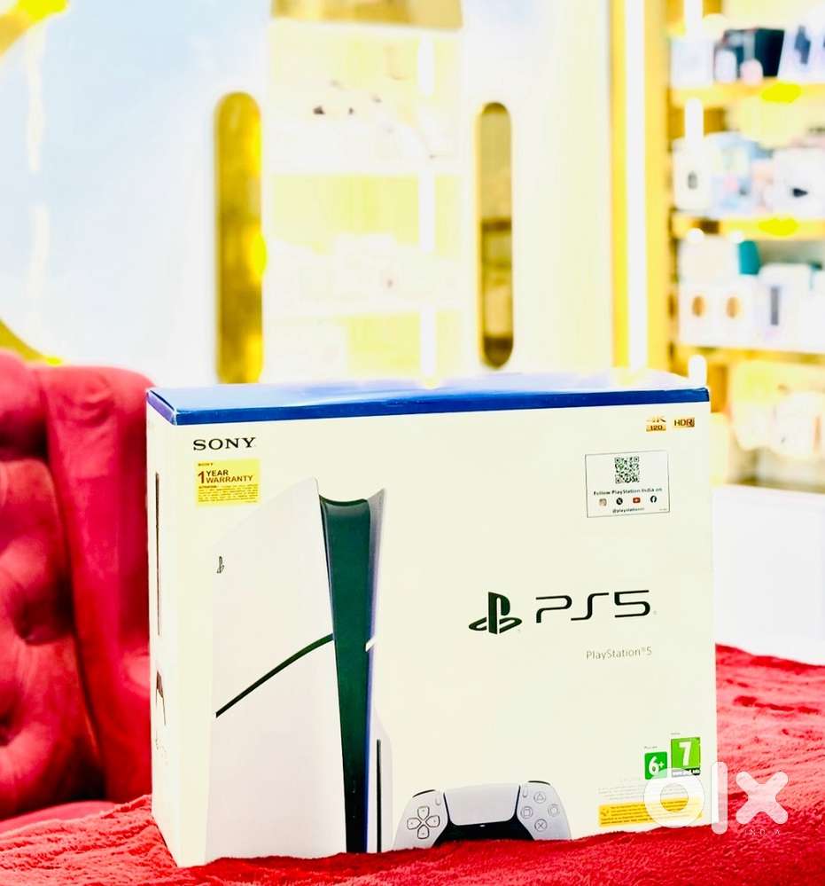 PS5 SLIM 1TB DISC EDITION SEALED WITH STORE BILL AND 1YEAR WARRANTY
