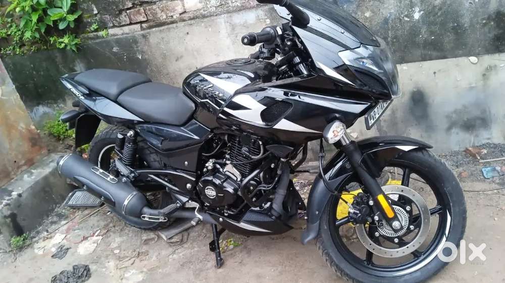 Brand new condition Pulsar 220 bike