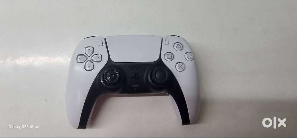Dual sense controller