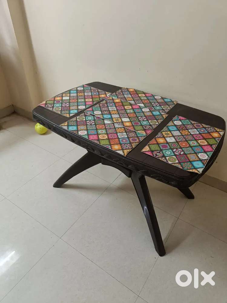 Rectangular 4 seater virgin plastic dinning table