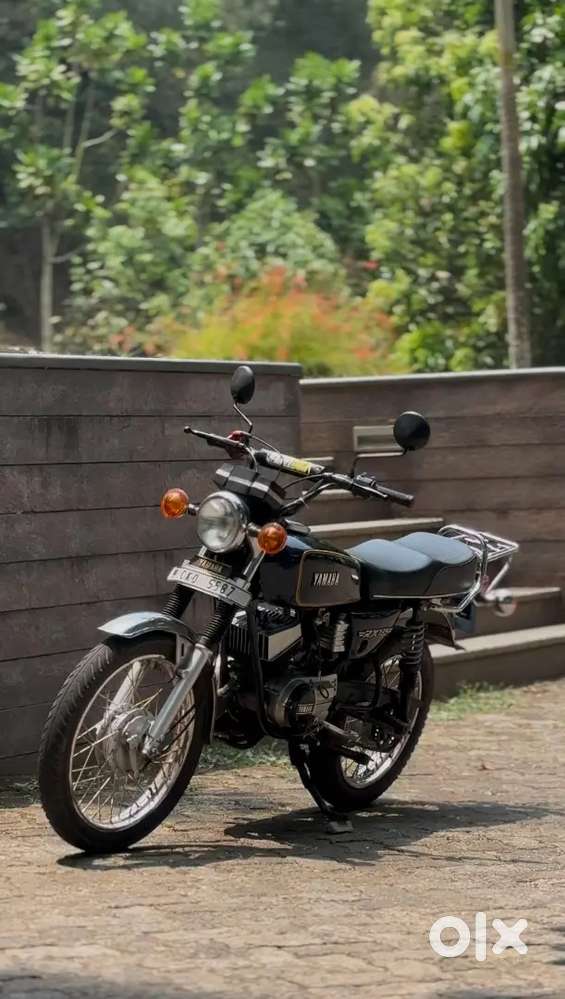 Made in Japan  
Cat silencer