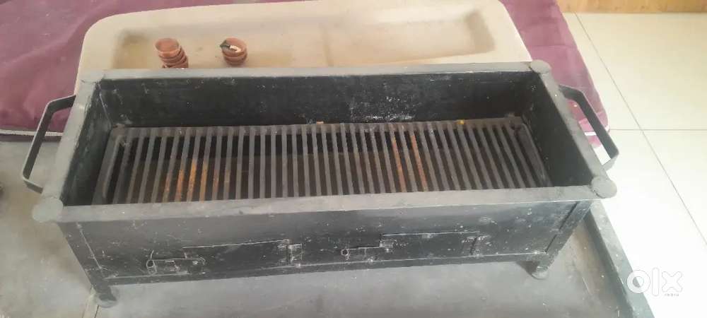 Barbeque for sale 30 lenth 12 width 12 hieght