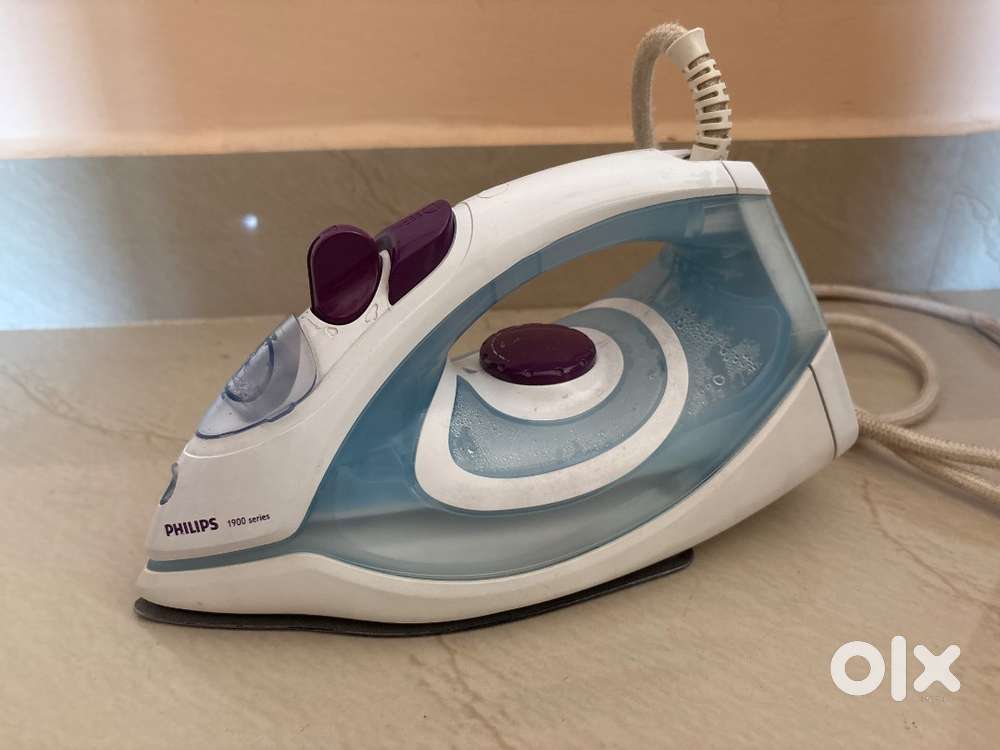 Philips GC1905 steam Iron Top condition
