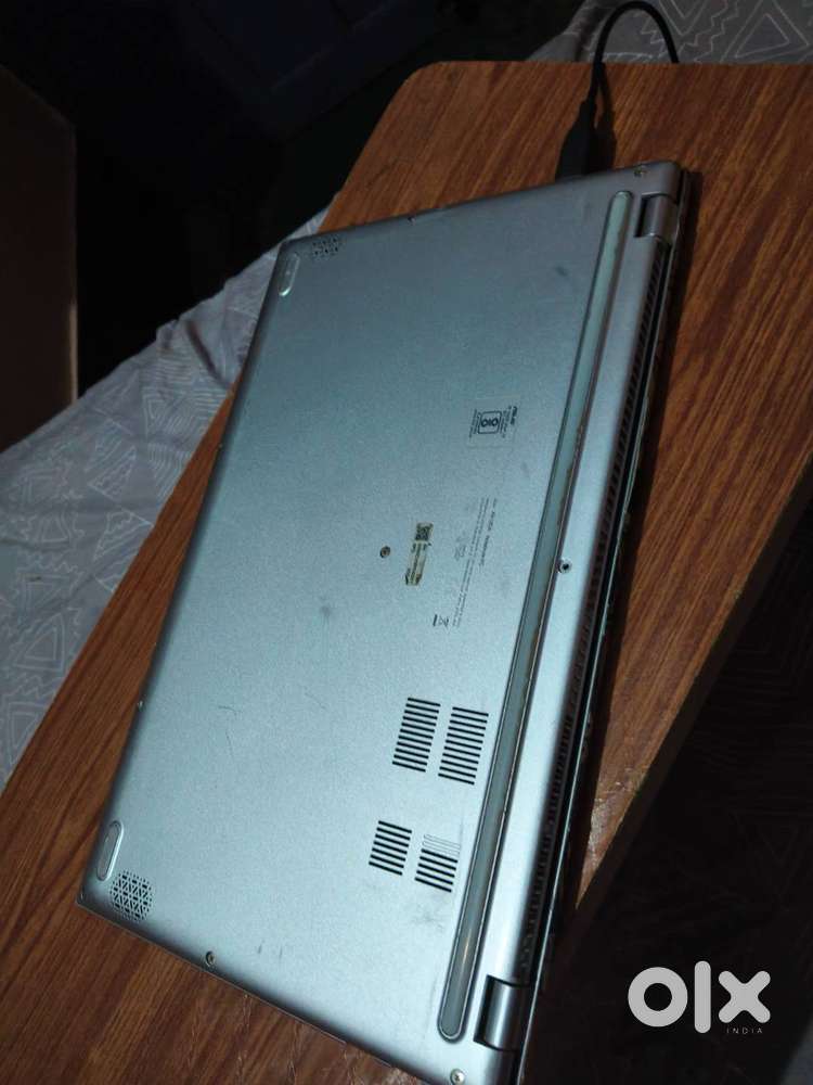 Asus vivo book 15.6 inch 512 gb SSD 8 gb ram ok condition windows 11 l